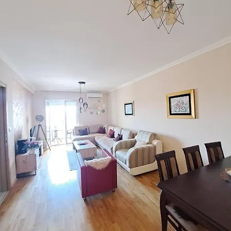 Vucetic Apartment- *