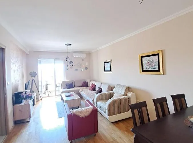 Vucetic Apartment- *