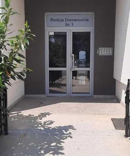 Vucetic Apartment- Apartamento Podgorica